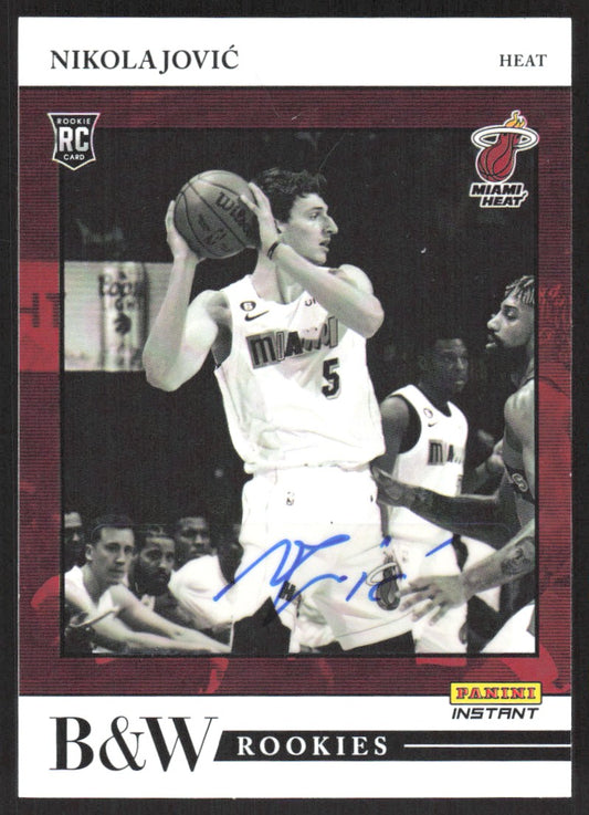 2022-23 Panini Instant NBA B&W Rookies Auto Nikola Jovic #BW-27